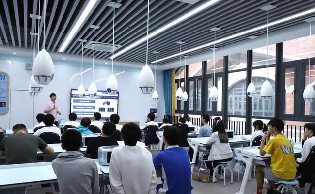 一夜暴涨8120亿，谷歌解决世界级芯片难题，国产芯片还有机会吗？