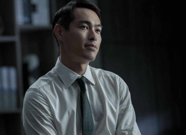 长相磕碜却演“绝世美男”,丑不自知的5位男星,究竟哪来的自信