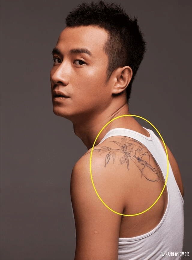 网友打球时偶遇文章,身上大幅纹身曝光,疑似已经彻底放弃复出