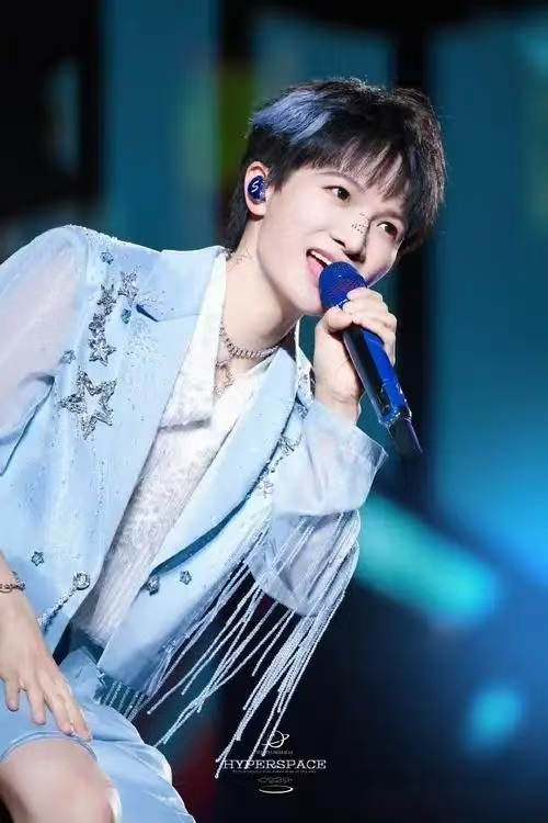 从《大鱼》到“歌王”:周深能否突破音乐圈的天花板呢?