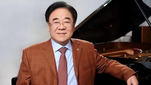 金铁霖追悼会：唯一儿子嚎啕大哭，现任老婆与前妻李谷一都没出席