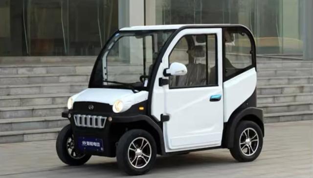 刚刚曝光的新款“小米SU7”,把全国网友都看懵了