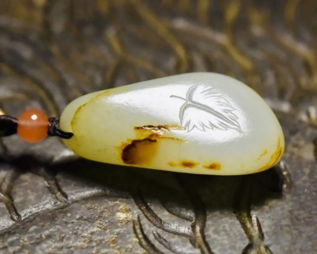 越完整，越开门！和田玉独籽巧雕“秋韵”！