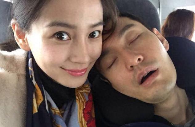 大瓜！曝黄晓明求婚成功，叶柯晒出大钻戒，两人一起回家过中秋