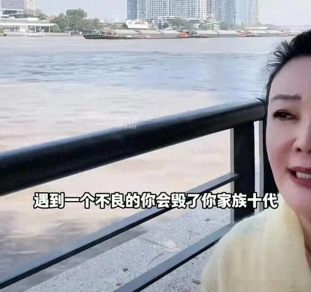 大过年的，小S又出来放料了，网友：小S的一张嘴真是坑姐神器