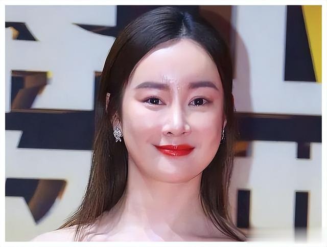 8位被整容\硅胶脸\害惨的好演员,蔡明脸肿嘴歪,刘晓庆笑不出来