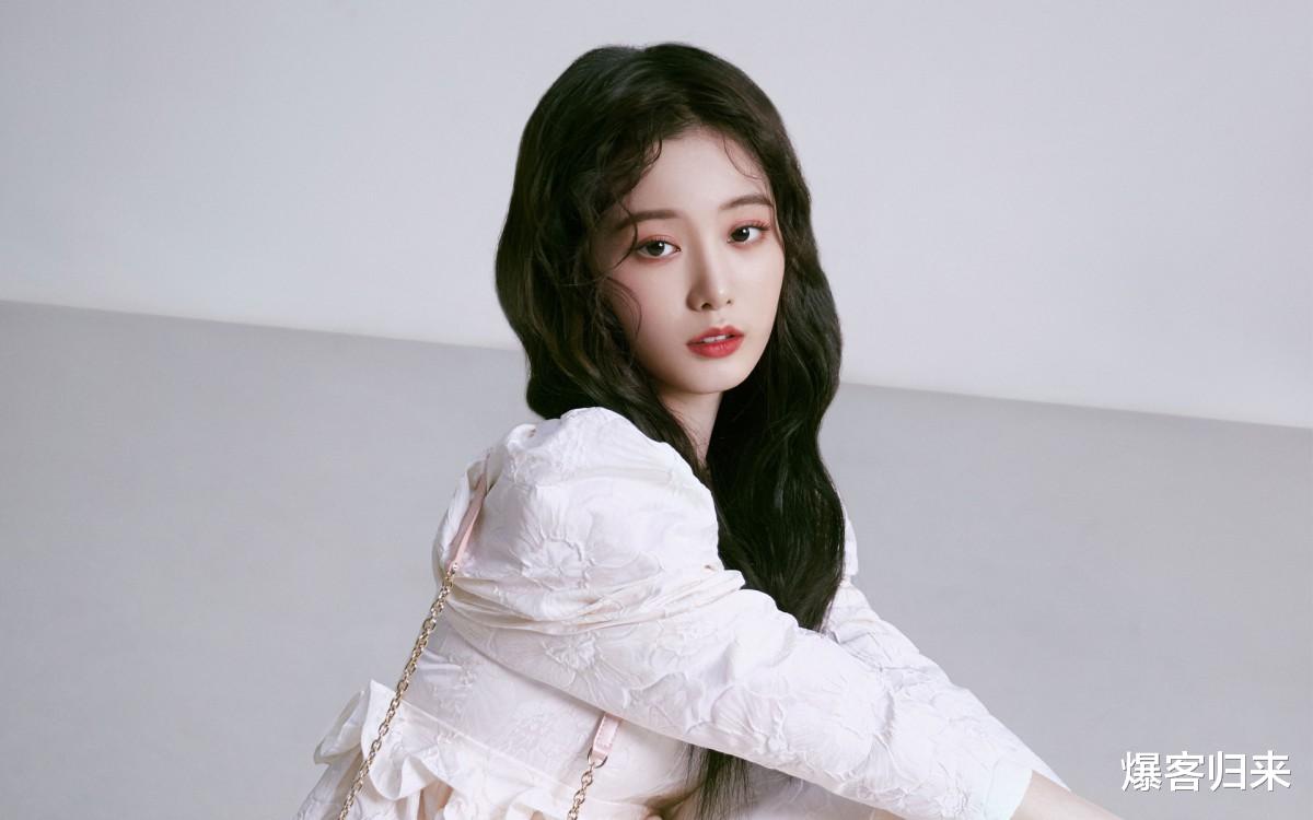 黄子韬徐艺洋疑似同居，网友急了：到底谁不给谁名分？