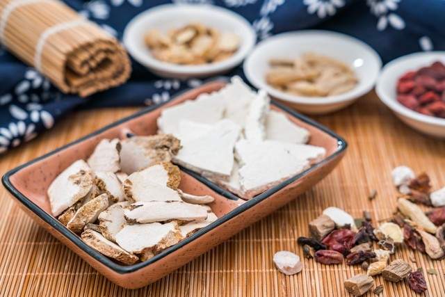 张仲景留下的“一味药”,搭配枸杞煮水喝,肝脏或收获3大好处