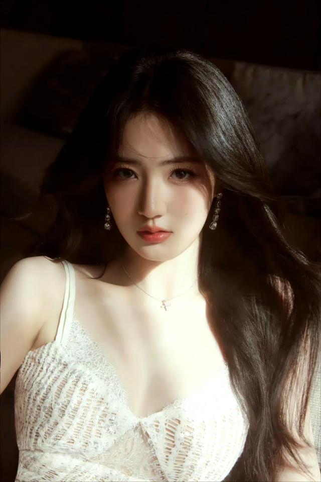 网友:徐璐~纯欲风拿捏的太好了