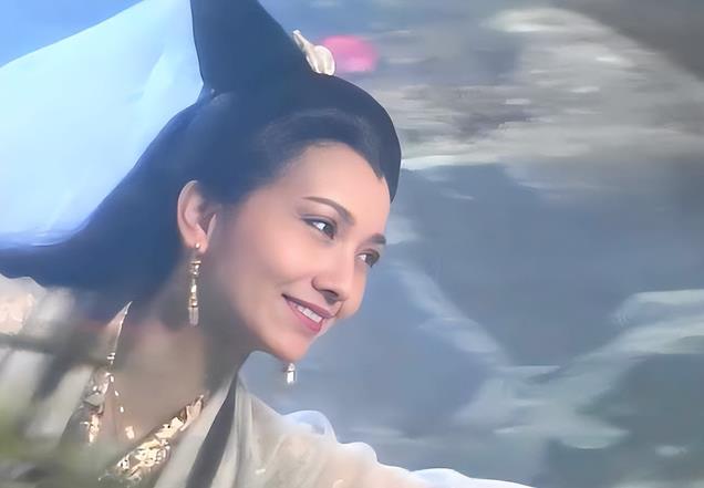 哈文亲手终结春晚情怀,如今2025春晚进行大改,评论区“吵翻天”