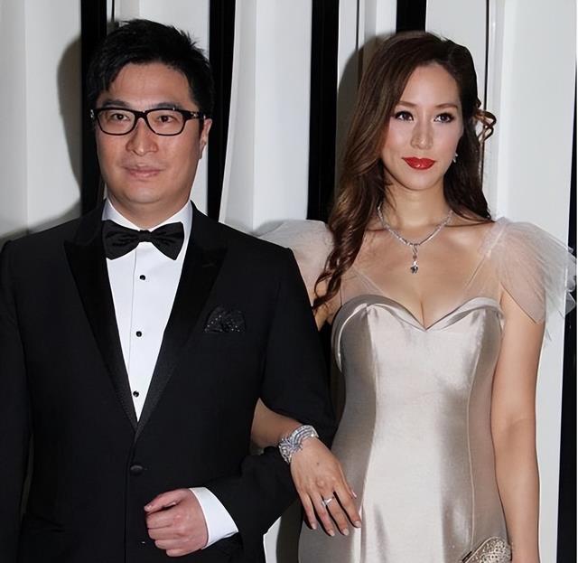 富豪丈夫变心，生了4胎的徐子淇曾为保地位拼5胎，现在却苦求无果