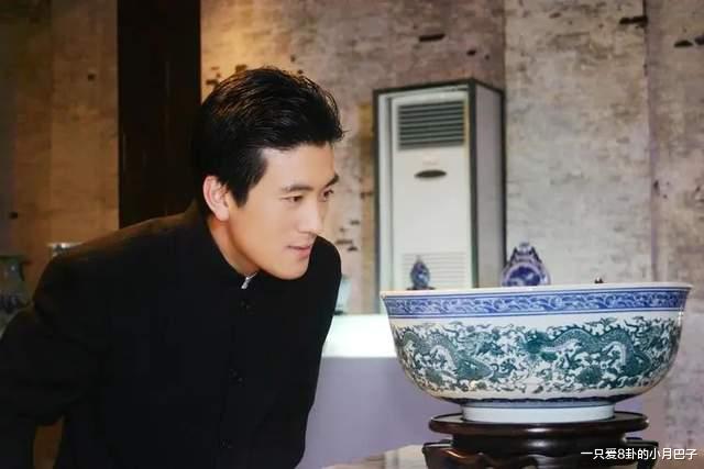 黄圣依同一条衣服穿好多年，她爱的才不是扬子的钱，pua太可怕了