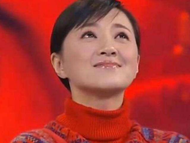 春晚|顶替闫妮上春晚爆红？靠“潜规则上位”的她？最后却进了精神病院