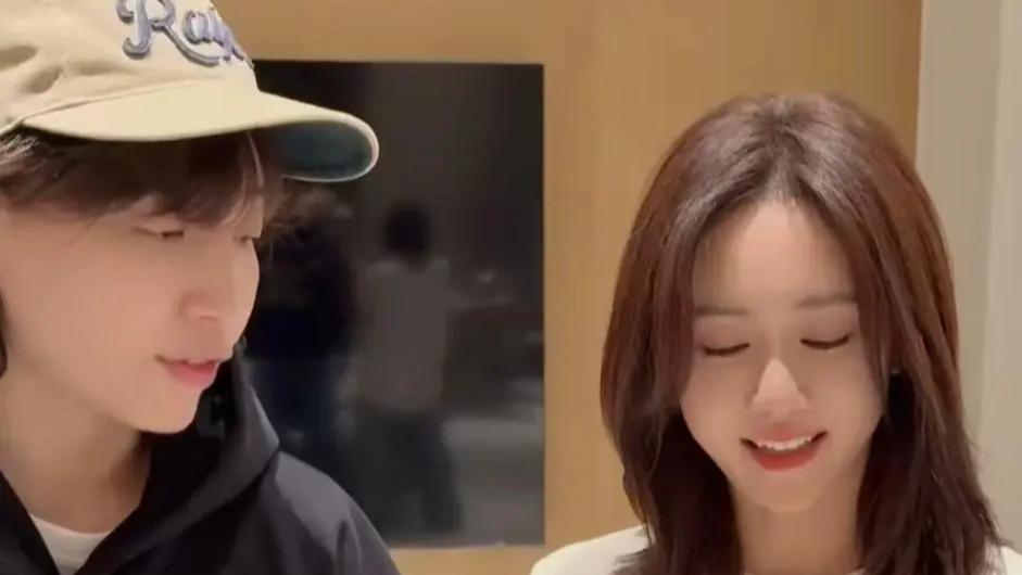 刘芸42岁生日会太炸了！15岁姐弟恋成模范夫妻，沈梦辰送的礼物让人羡慕哭