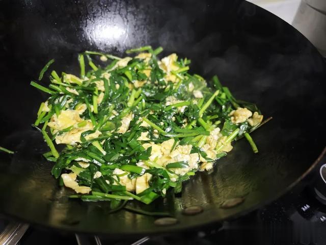 它叫“洗肠草”，春天多吃能排出体内垃圾，可惜大部人不懂吃~