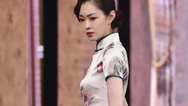 宋轶的身材有多好？这“腰臀比”让人羡慕，呼啦圈运动成就了她