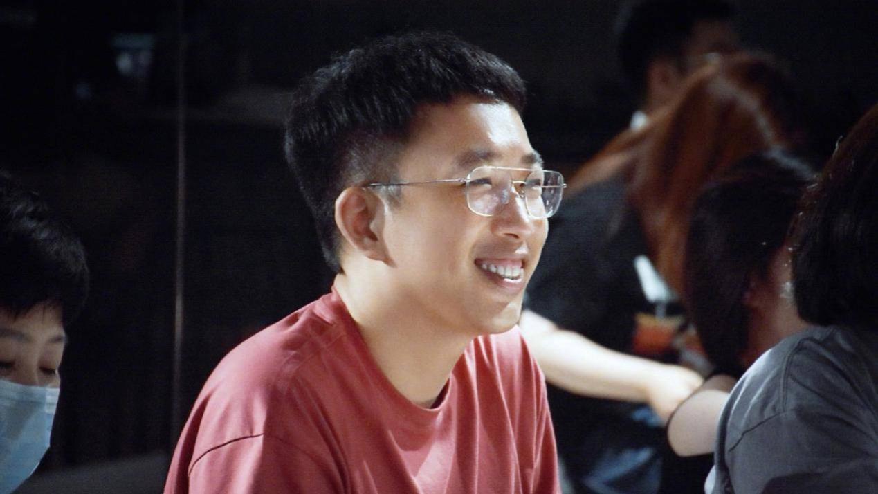 于正新剧《墨雨云间》爆火，心情大好晒写真，暗爽心情难掩藏