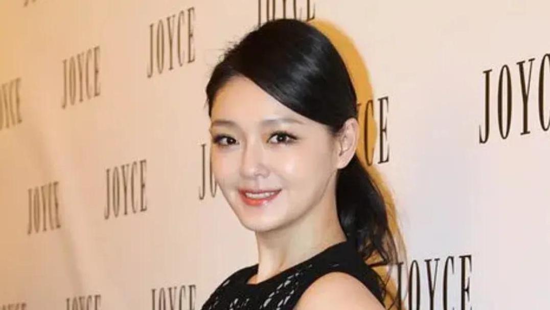 大S头七已过，流出一张未P照片，美容大王的真实身体状况曝光。