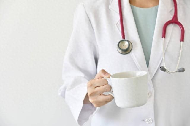 女性阴挺是怎么回事？会影响身体健康吗？需要治疗吗？一文解答