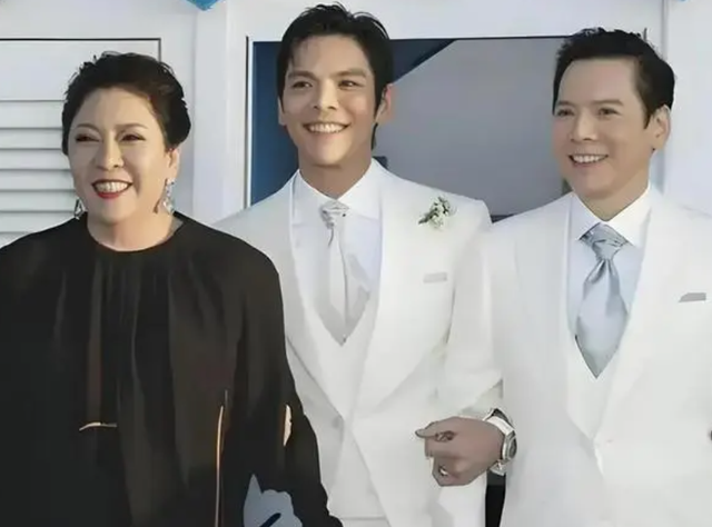 郭碧婷不再隐瞒！揭穿与向佐婚姻真相，不离婚并非财产而是因为他