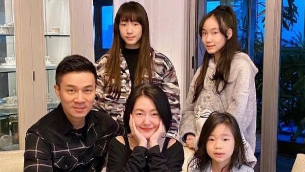 Makiyo曝出小S夫妇的另一面，小S公开老公玩乐，网友目瞪口呆