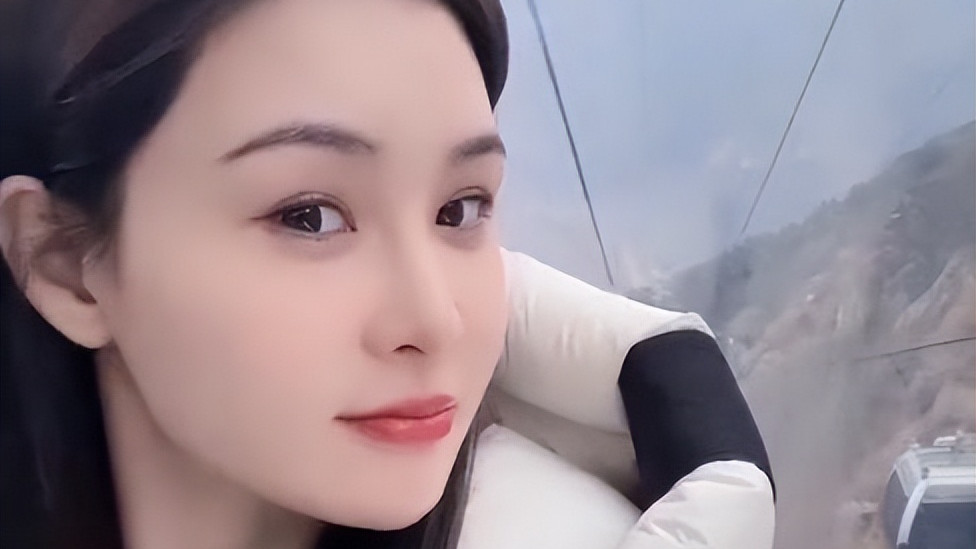 被大S点名后张颖颖回击，晒千万收入发文：我的目标不止于此