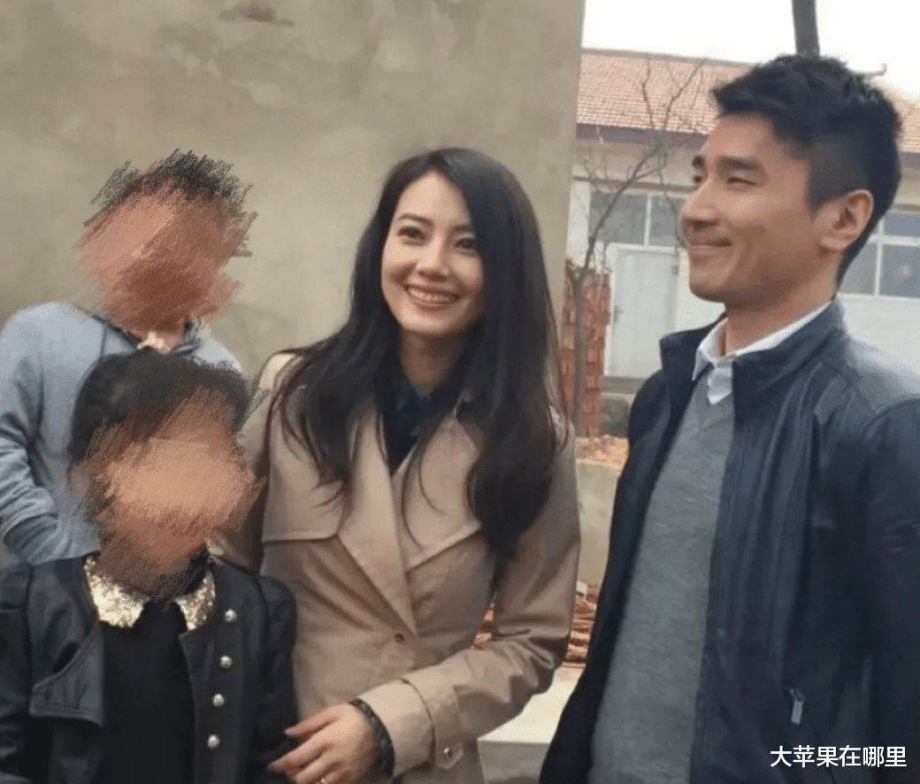 与高圆圆分手后，12年不恋爱没绯闻，47岁娶旺夫妻后事业彻底飞升