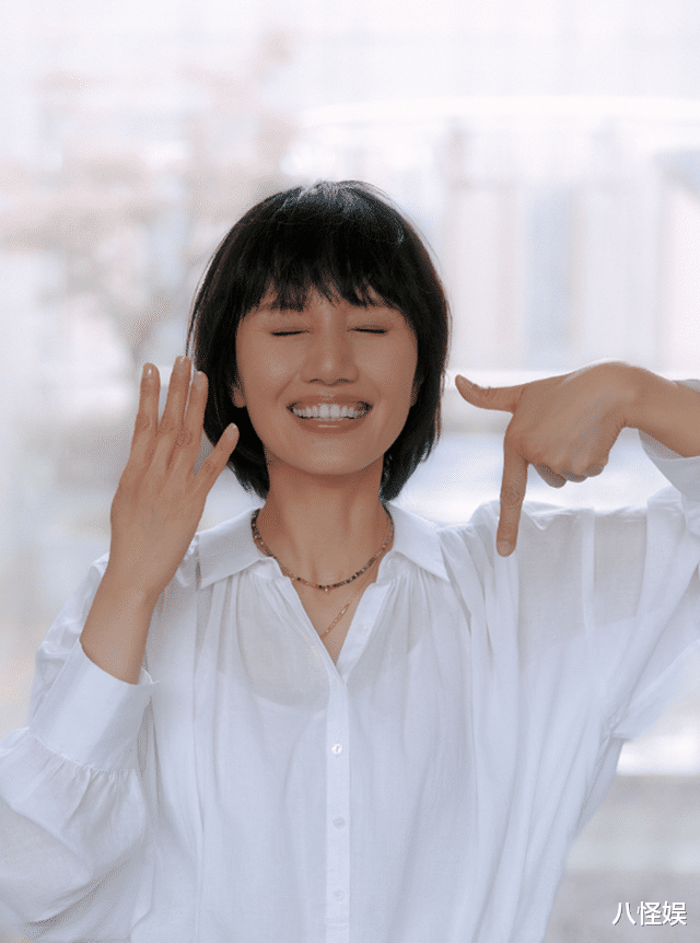 夏雨为爱妻庆生,好会夸老婆,47岁袁泉笑的见牙不见眼一脸幸福