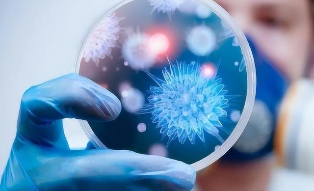 男人“糟蹋”肝脏的4大行为，喝酒排名垫底，看完榜首，脸都红了