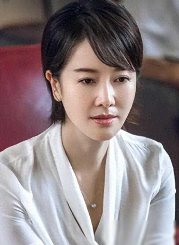 “风流成性”的左小青出道以来绯闻不断,如今仍然靠身材吸睛!