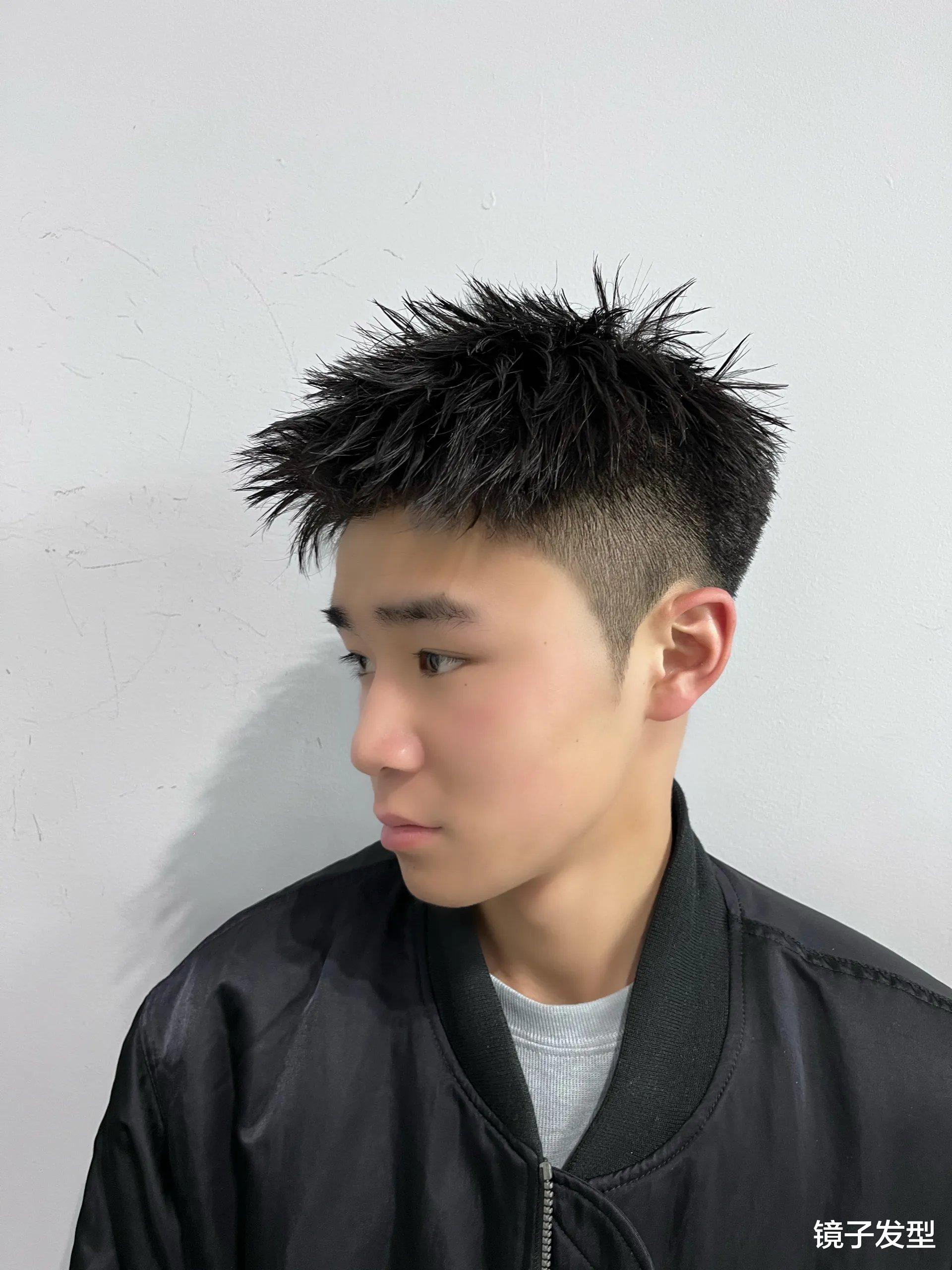 立体时尚很有型，18到38的男士都适合——最潮男发推荐