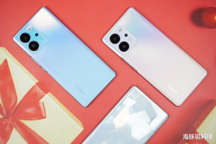 10.7亿曲屏+6400万影像+66瓦快充,荣耀256GB亲民价1429元!