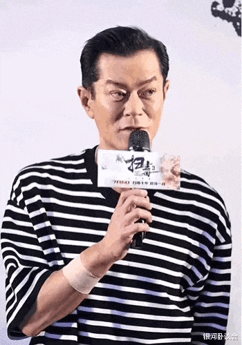 我的天,她也整容了?