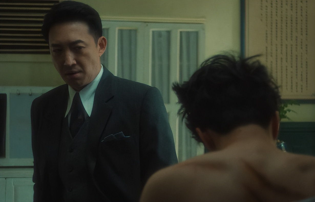 笑不活了！一脸流氓相能演“女战士”？《追风者》导演可以下岗了