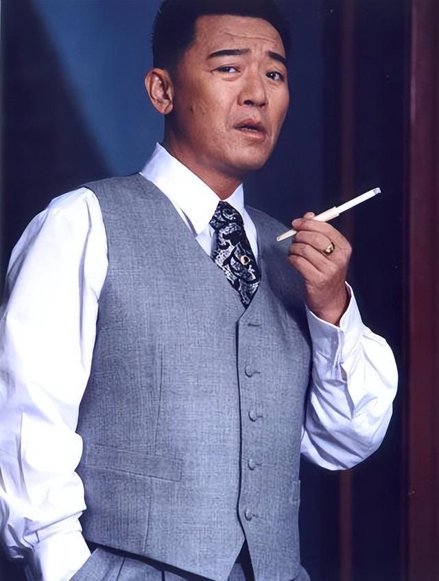 再读《半生缘》才发现，曼桢的悲剧根源在于，她犯了一个致命错误