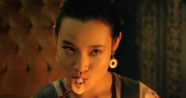 加入美国国籍，晚年却回国养老，如今的她，证明马丽没说错