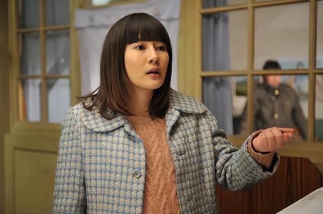 18年后再看袁茵,才知道她当年为啥离开侯耀文,转身嫁给了戴志诚