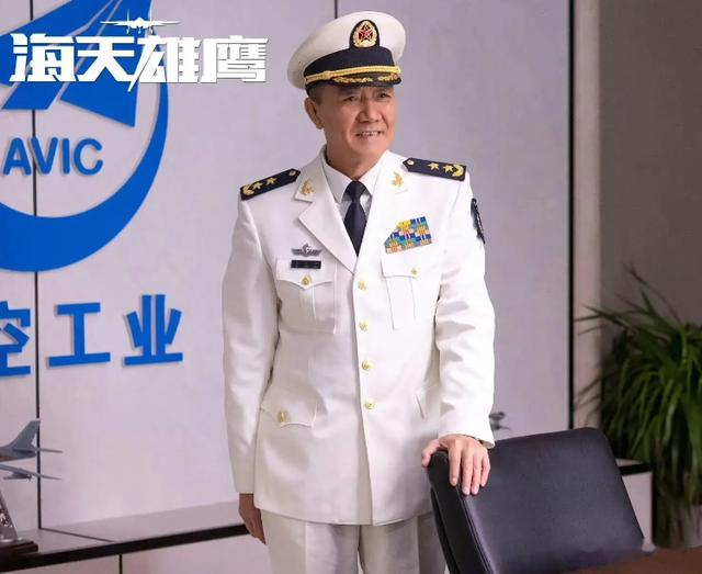 油头粉面就不要演军人了!这10位男星告诉你,什么才叫“真硬汉”