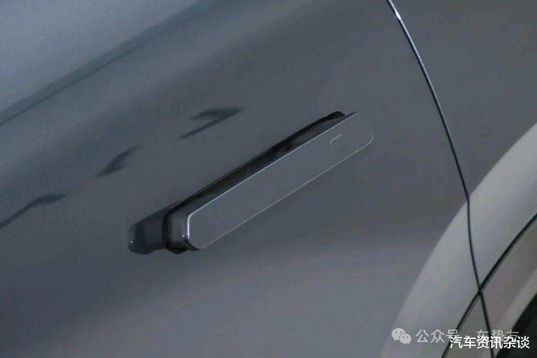 一眼看成了路虎揽胜？原来是领克900