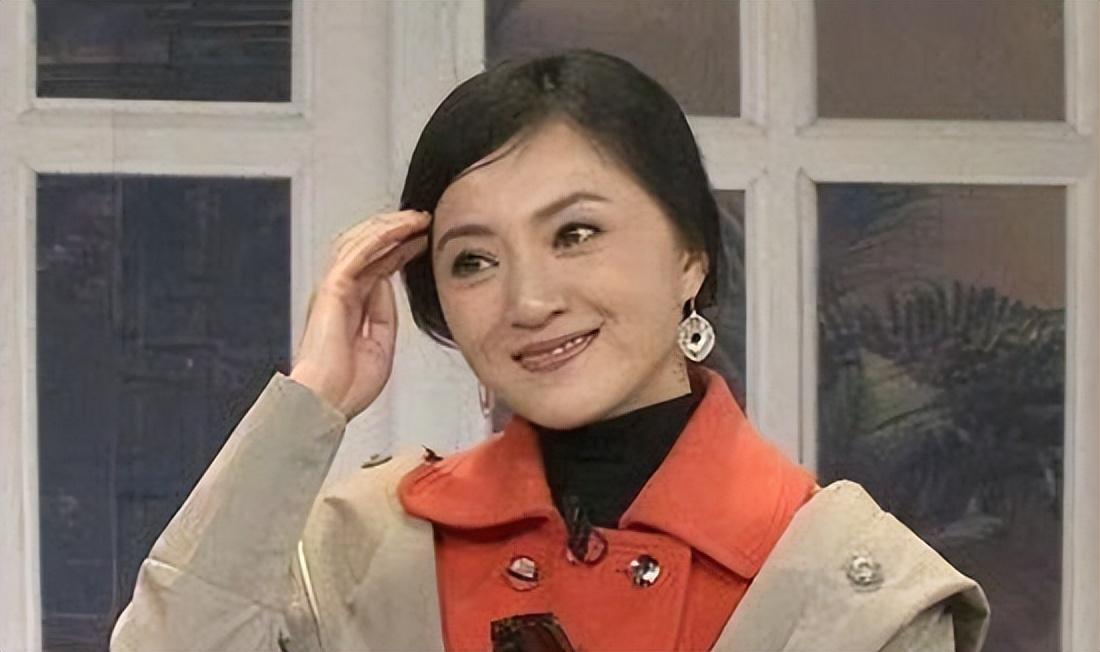 金玉婷|顶替闫妮上春晚爆红?靠“潜规则上位”的她?最后却进了精神病院