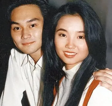 结婚23年后，张智霖和袁咏仪“假面”被撕，一地鸡毛才是婚姻真相