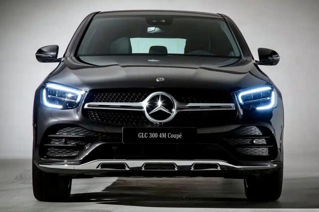全新奔驰GLC深度解析，2.0T+9AT，售价跌破15万，性价比如何