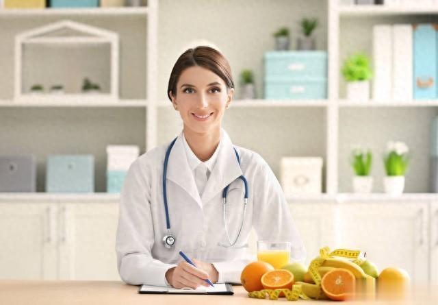 长期不吃或少吃主食减肥有啥危害？