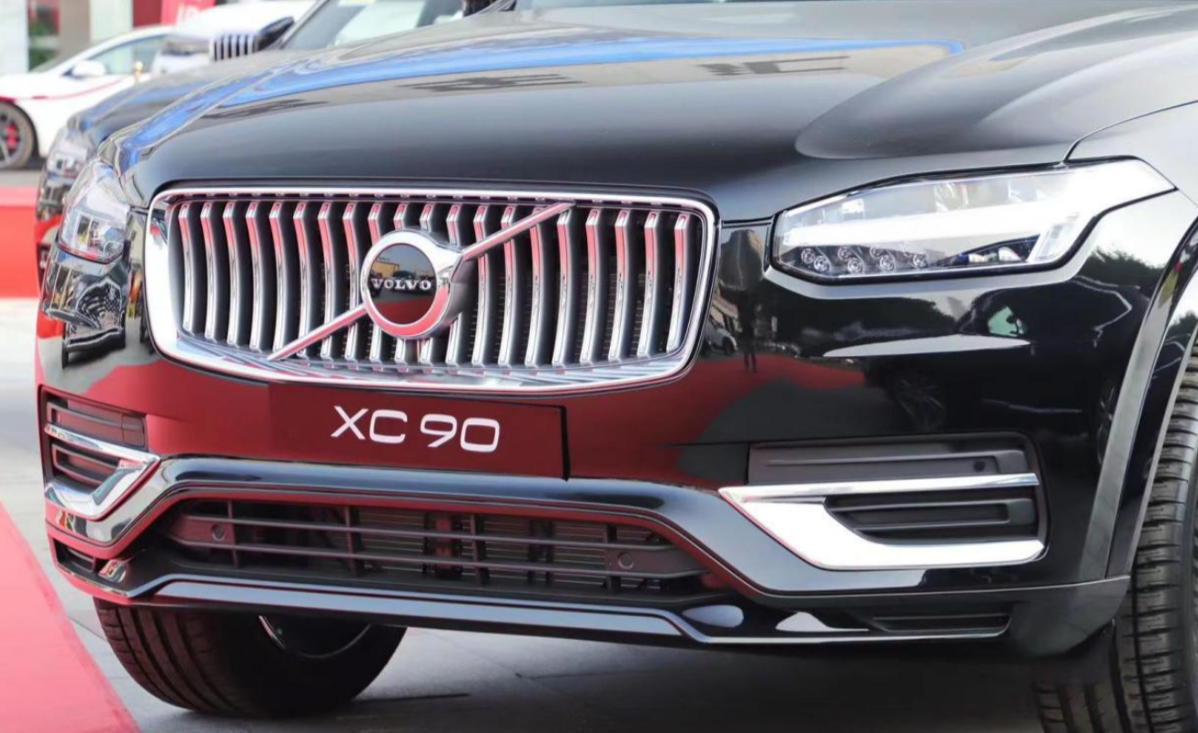 最失败的豪华SUV！从61万降到35万，299马力却没人要