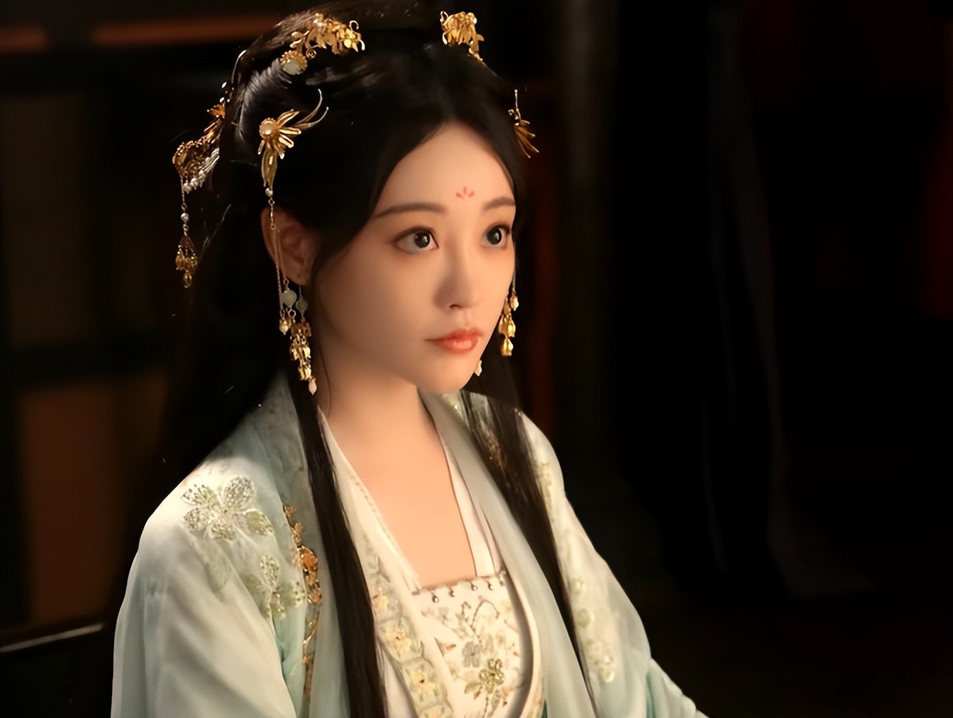 首播将至！38集古装剧来袭，李一桐古装造型惊鸿一瞥，颇具爆款潜质