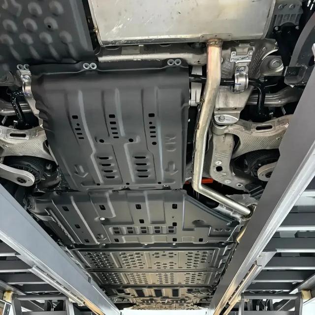 拿下50家店!华为“又错了”一边是暴跌一边是上涨,内行人讲明白