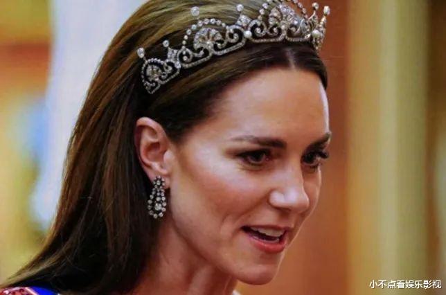 凯特王妃亮相苦撑，完成公务后参加治疗，首秀让她筋疲力竭