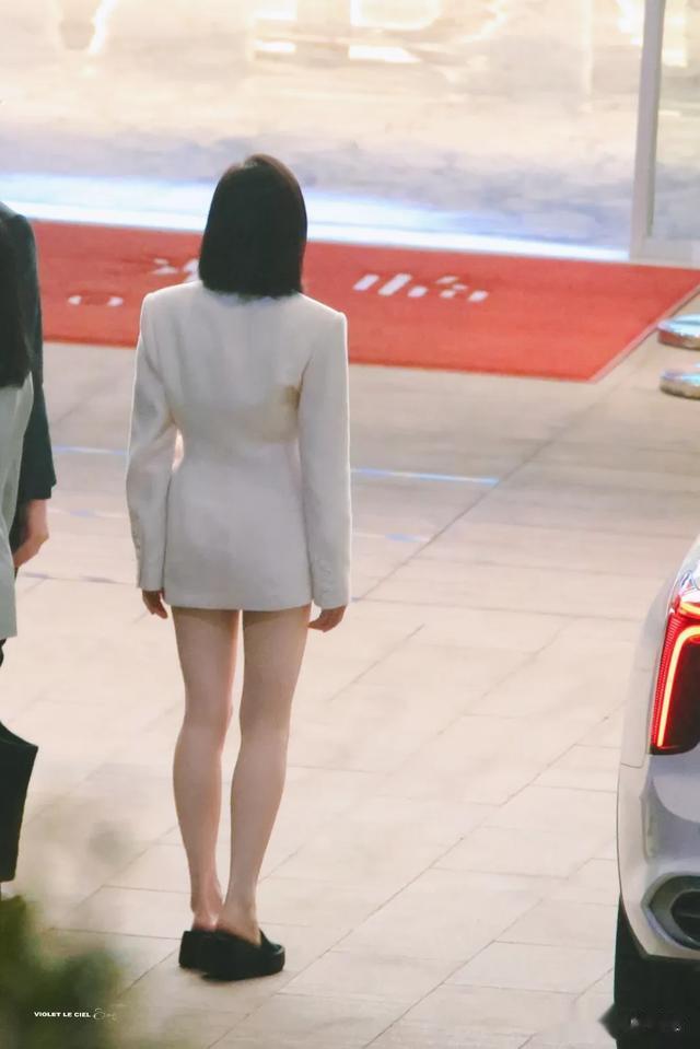 高清组图｜宋茜这大长腿快顶不住了，颜值与实力并存