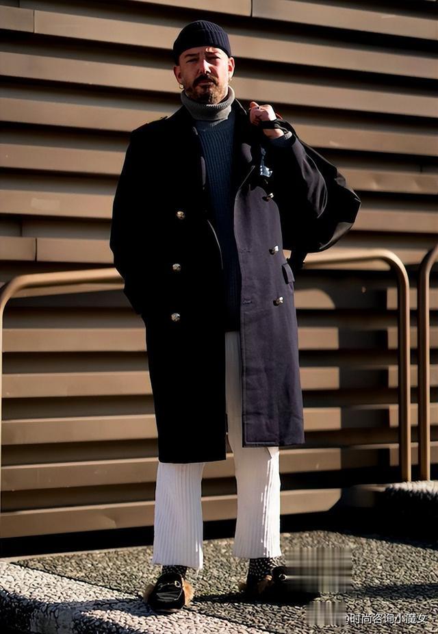这才是中年男人反油腻的秘诀：不穿花裤子，不烫发，反而高级洋气