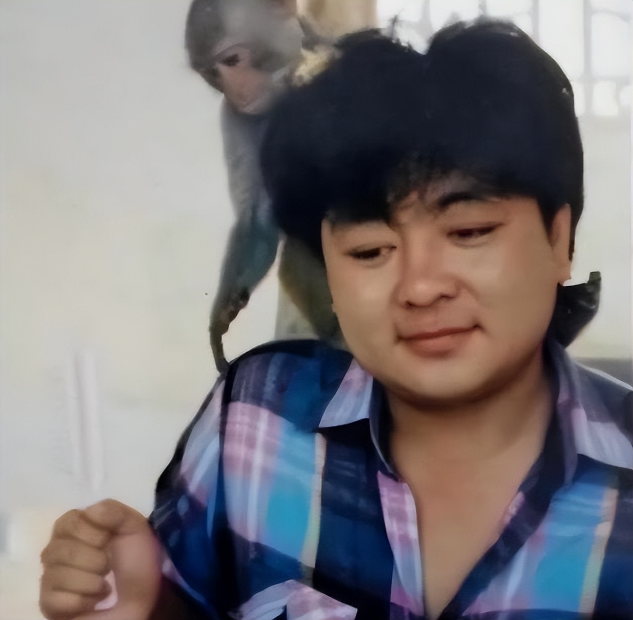 意外猝死的12位明星,“腿腿”死于刀下,刘文正亿万家产无人继承